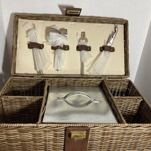 Woven vinyl bar/Home accent piece